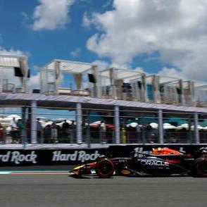 フェルスタッペン、F1マイアミGPスプリント予選でも最速！　リカルド奮闘4番手。角田裕毅は15番手に沈む