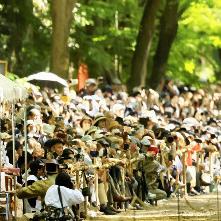 京都・下鴨神社で流鏑馬神事、３万人が「神業」に拍手…葵祭の幕開け告げる前儀