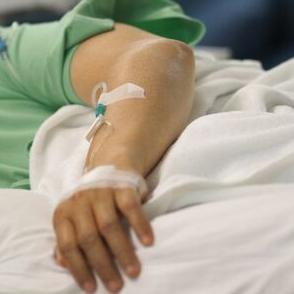 67歳の母が突然「腎臓あげるわよ。1個なくなったって平気！」と…末期腎不全になった記者が、母親からの臓器移植を受けたワケ