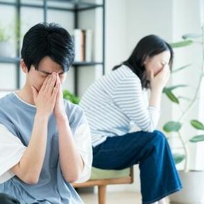 交際相手からの「デートDV」に苦しめられる若者たち　性的な画像で脅迫、盗撮してインスタで晒すなどの「デジタル暴力」も