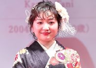 芦田愛菜世代の人気子役　２０歳の誕生日報告「びっくり」茶髪＆カラコンで大人じゃん！シャンパンでお祝い