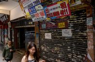 アングル：閑古鳥鳴く香港の商店、観光客減と本土への顧客流出深刻