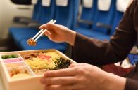 【女性が選んだ】次の旅行で食べたい「関東地方の駅弁」ランキング！　2位は「やき肉弁当」、1位は？