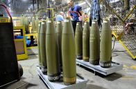 ウクライナ支える米国の砲弾工場　物量が左右する世界の安全保障