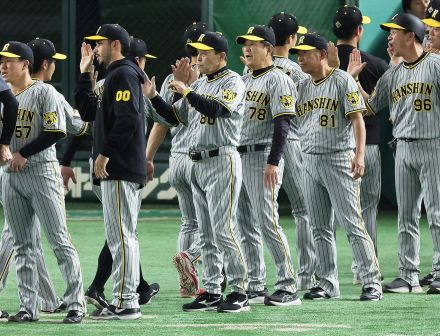 【阪神】岡田監督タクト冴え　打順変更、継投策はまり「左打線にかけましたけど。今日はね」