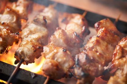 「神奈川県で人気の焼き鳥」ランキング！　2位は相模原市にあるロックな焼き鳥屋「炭火焼鳥さくら」、1位は？【2024年5版】