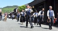 うだつの上がる町並み、ジャズ包む　岐阜・美濃市、県内外の５０組演奏