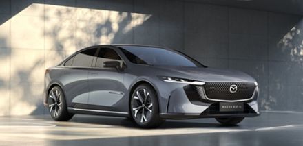 マツダ、新型電動車「MAZDA EZ-6」世界初公開　中国ビジネスでの反撃なるか