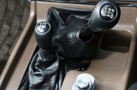 4WD車にプレステージ性という新たな価値をもたらした革新的なモデル、ランクル80｜1996年式 トヨタ ランドクルーザーワゴン GX