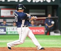 【西武】今季初４番・中村剛也が史上４７人目の通算３５０二塁打到達