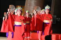 平和への思い、舞に込め　平和祈念堂で琉球芸能を奉納　糸満「こどもまつり」　沖縄
