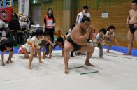 好天の大型連休満喫　福島県郡山市でこどもまつり　相撲や和太鼓体験