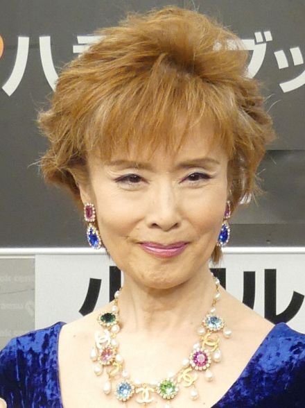 小柳ルミ子「車も運転も大好き」　自身初の右ハンドル車も慣れた運転姿に「素敵」「素晴らしい」の声