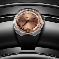 【文字盤に液体を注入!?】創業12周を記念するスイス時計ブランド“HYT”の新コレクション