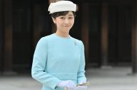 明治神宮参拝の佳子さまに大歓声、元宮内庁担当記者が見た日本皇室の特性と“先祖”の美しさ