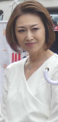 三原じゅん子氏　尚弥vsネリの観戦ファッションが話題「先生、キマってます」「姐さんと呼ばせて」