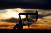 原油先物は上昇、中東情勢激化による供給減を警戒