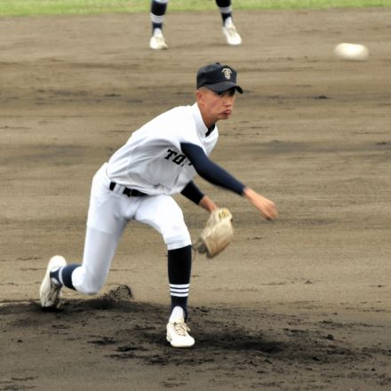 春季富山県高校野球大会、富山商が連覇　好機に加点し高岡商下す