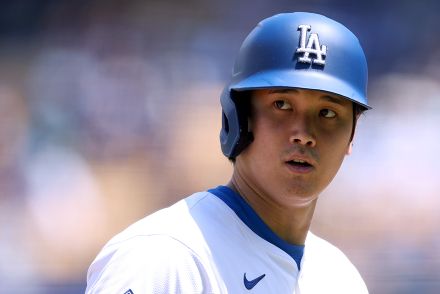 大谷翔平のポケットに札束「なんで？」　米老舗誌ニューヨーカーの表紙登場で日米から注目