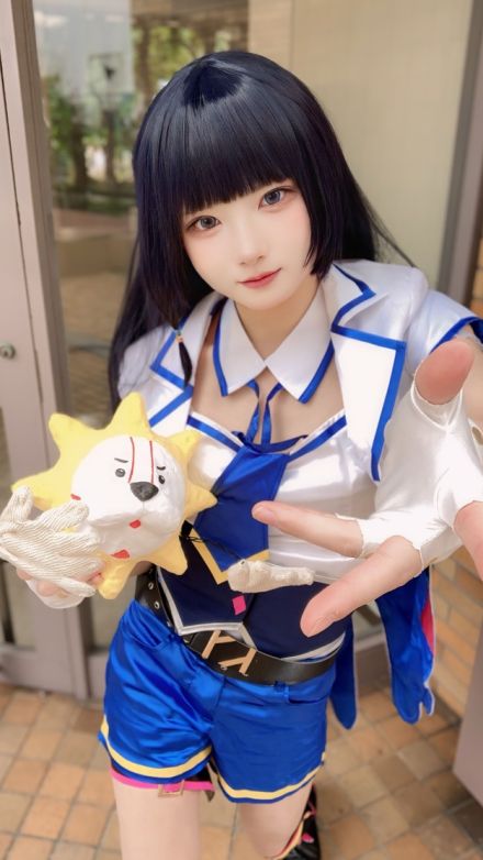 美女コスプレイヤーが見せたギャップ過ぎる変化に「そうはならんやろ！！！」「こんなんファンになるわｗ」