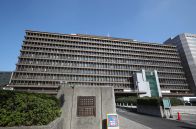 判決文「送達先」間違えた部下のミス、隠蔽し自費で再送　大阪高裁の５０代書記官に減給処分