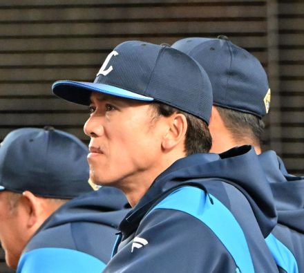 【西武】連敗で再び借金10 ロッテに開幕から6連敗 ダイクストラに来日初勝利献上 中村剛が2試合連発の5号ソロも虚しく