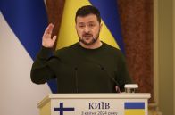 ウクライナ大統領の暗殺を計画　治安機関所属の2人逮捕