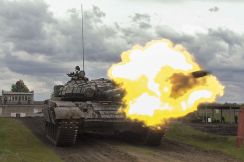 ロシア軍の「亀戦車」新型を発見 今度は“ハリネズミ状態”に ウクライナ軍の対応策は？