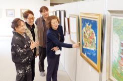 熱海・起雲閣で日本画家・坂本武典さん絵画教室の展覧会　30回迎える