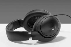 ゼンハイザー、ニュートラルサウンドと広い音場を両立させた密閉型ヘッドホン「HD620S」