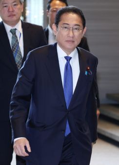 岸田首相、規正法も「後手」続き　政活費見直し、党内不満も