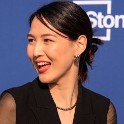 真美子夫人　「ドジャース奥様会」の集合写真で見せた“周囲との違い”に「上品な雰囲気」と絶賛の嵐