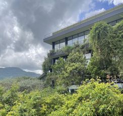 世界中の建築家が憧れるスリランカの伝説のホテルとは？ジェフリー・バワの傑作「ヘリタンスカンダラマ」の魅力をレポート