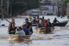 ブラジル南部の穀倉地帯で洪水、100人死亡　略奪被害も発生