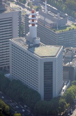 豪でも売春勧誘か、会社役員ら再逮捕　「笑顔でお待ちしております」