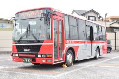 「名鉄電車」仕様の路線バス　岡崎市内で12日から運行開始　通勤型最新車両9500系をイメージ