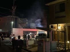 「倉庫から火が見える」と通報　広島市の住宅街で火災　けが人なし