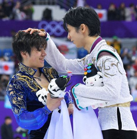 羽生結弦さん　宇野にメッセージ「年齢が3つ違いなだけの男性同士で、たわいもない会話を」