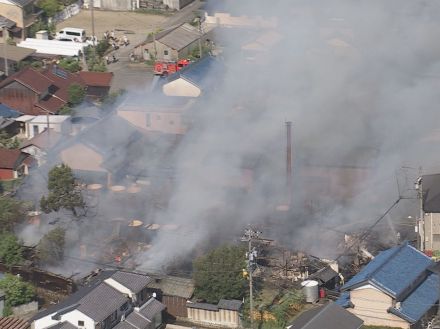 江戸時代から続く愛知県愛西市の酒造会社で火事 酒蔵と住宅がほぼ全焼 近くの住宅の小屋にも燃え移る