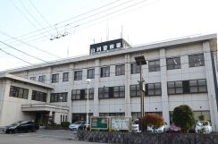 【速報】消防職員の33歳男、人気Vチューバ―グループのグッズ万引きか　容疑で逮捕