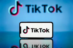 TikTokが生成AIコンテンツに「自動ラベル付け」、動画サイト初の試み
