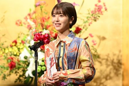 ＜浜辺美波＞「らんまん」で橋田賞受賞「とても幸せ」　寿恵子役は「人生の中の一部」