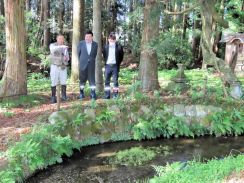 福島県白河市がビャッコイ自生地植物調査検討委発足　国天然記念物指定を目指す動き本格始動　初会合で自生地を視察