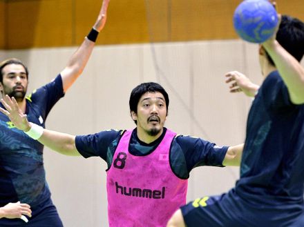 パリ五輪へ福島県勢奮闘　ハンド笠原、バド渡辺・東野組が練習公開