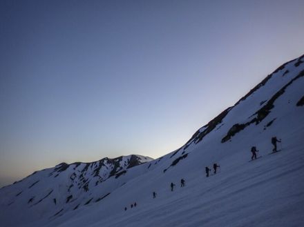 「日本版オートルート!」北アルプスの名峰をスキーの機動力で登り、滑る“スキーと登山の総合ルート”!