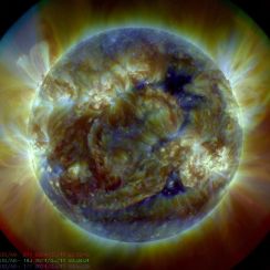 「極大期」の太陽、地球上の通信に障害が出る可能性