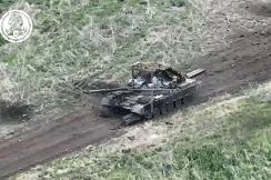 ロシアの「天敵」ブラッドレー歩兵戦闘車…はるか遠方の戦車を撃ち抜く「長距離攻撃」動画をウクライナ軍が公開