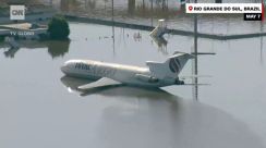 空港敷地の大半が水没、航空機取り残される　洪水禍のブラジル