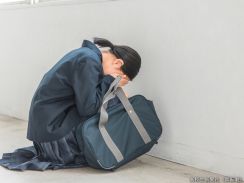 かつていじめられ、暗い自分が嫌いで、毎日悲しい高校生が「自分を変える方法」