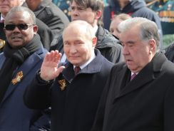 プーチン氏、ドンバス住民に「独立10年」祝福　「ともに勝利を」